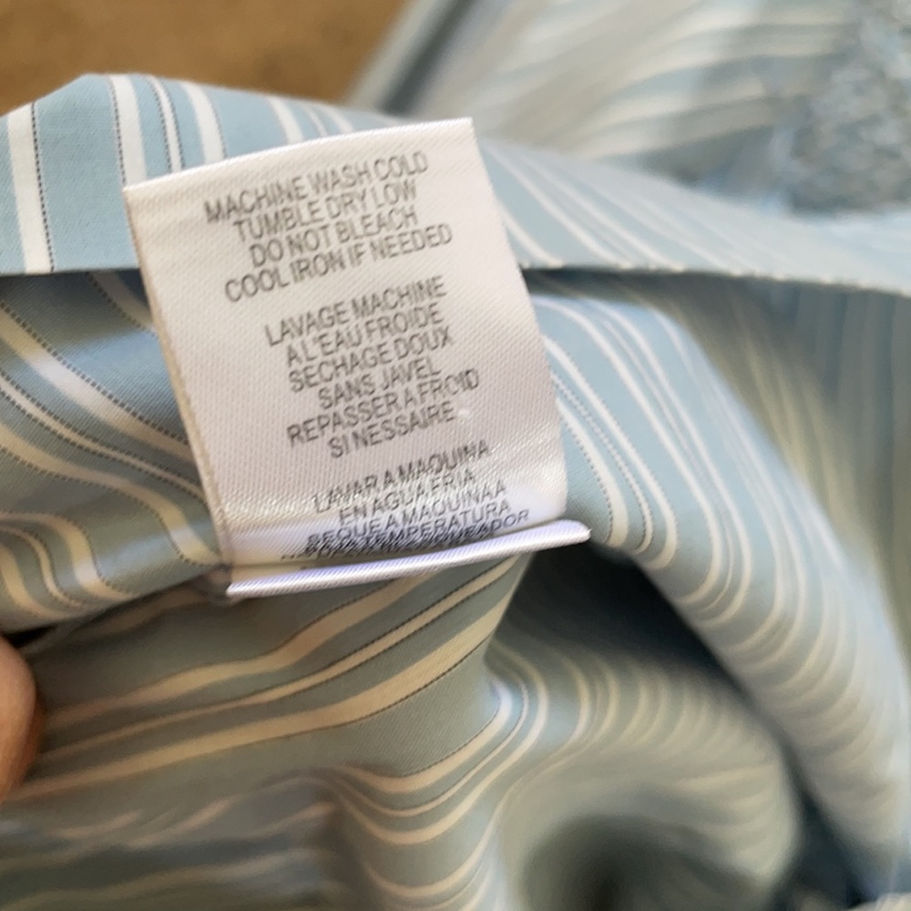 Pinstriped top - Picture 7 of 7